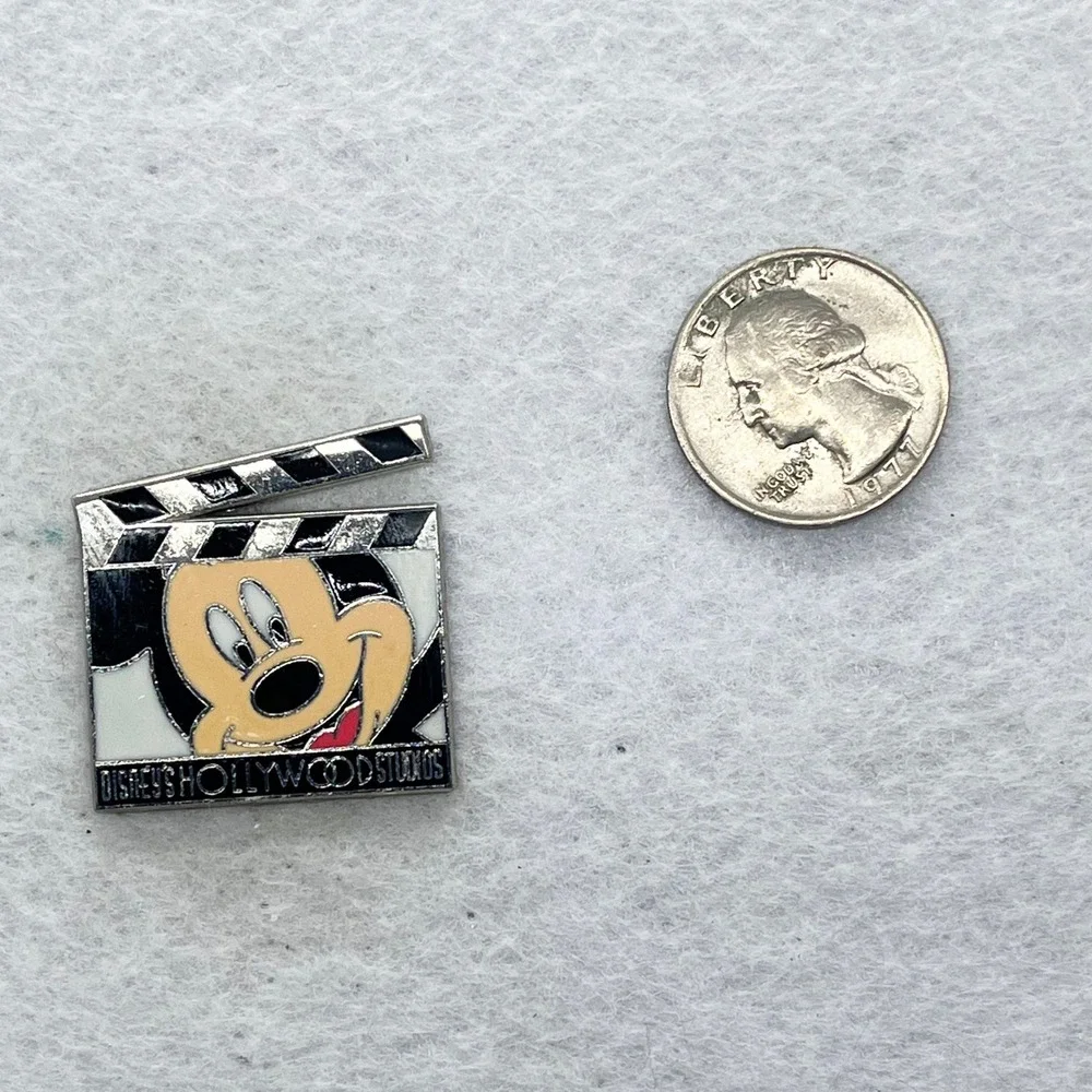 🔮 5/$25 Disney Hollywood Studios Clapboards Mickey Mouse Pin